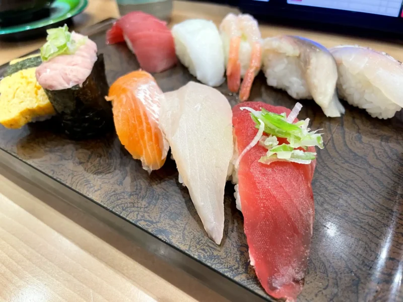 すし食いねぇ! 金沢駅前店の得もりランチ